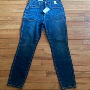 NWT Judy Blue 13/31 Relaxed High Waist Jeans